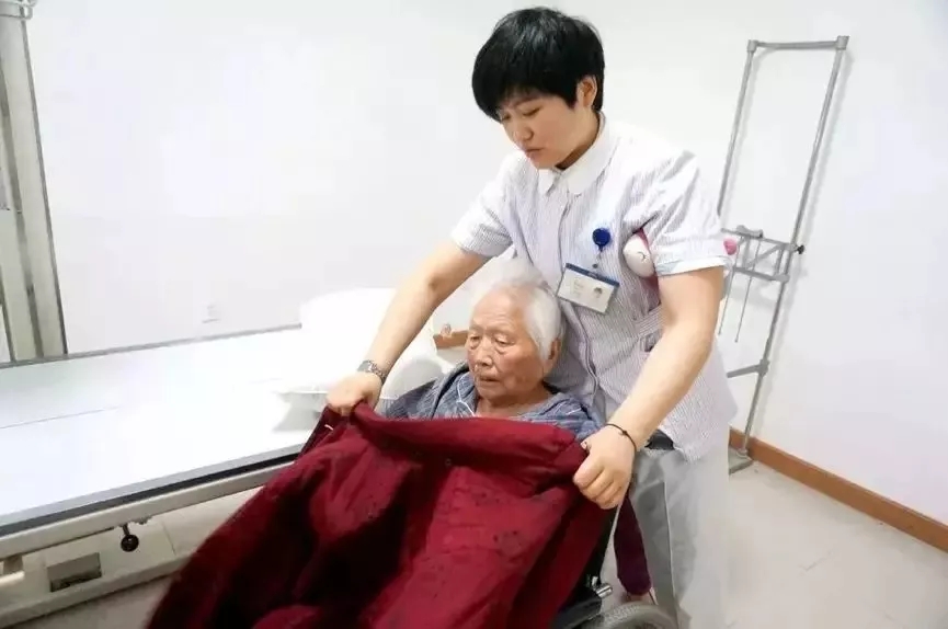 青春是用來奮斗的，除甲醛的青春最美麗！