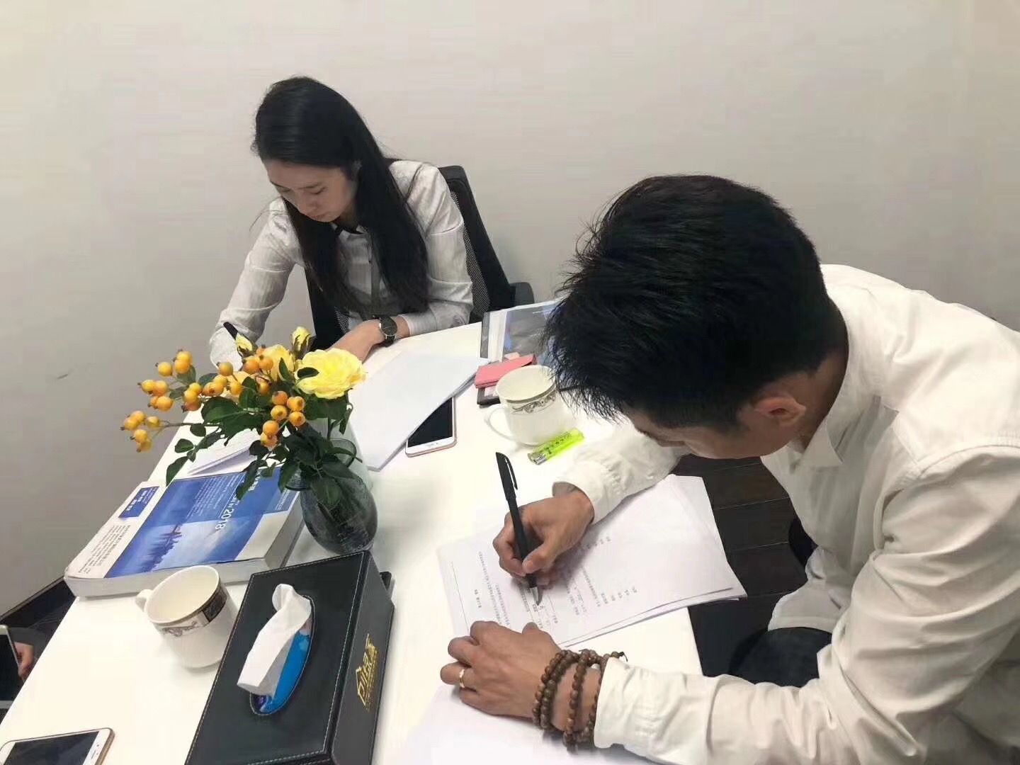 熱烈祝賀倪總、秦總、周總簽約創(chuàng)綠家寧波市區(qū)級代理！