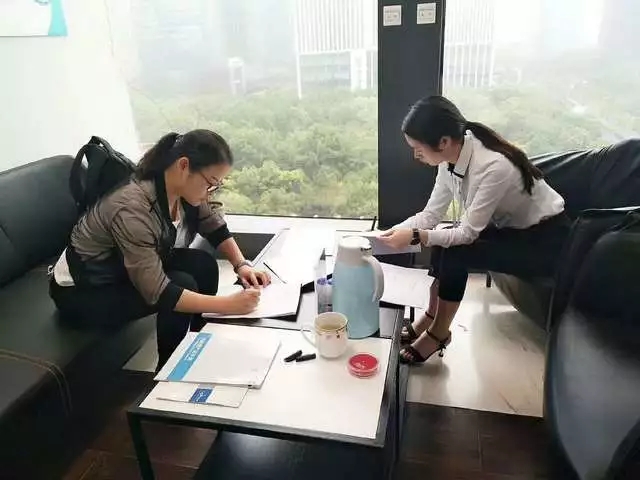 熱烈祝賀杜總簽約創(chuàng)綠家除甲醛加盟代理！