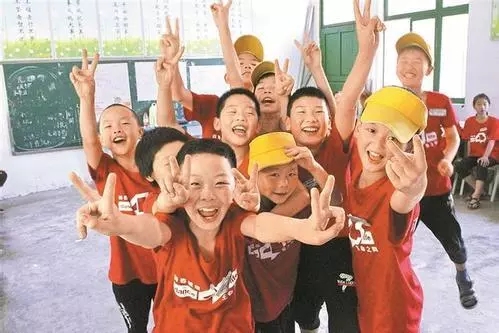 開學倒計時，學校除甲醛讓熊孩子們元氣滿滿迎接新學期！