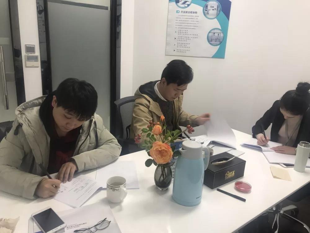 熱烈祝賀黃總簽約創(chuàng)綠家江西萍鄉(xiāng)市區(qū)級代理！