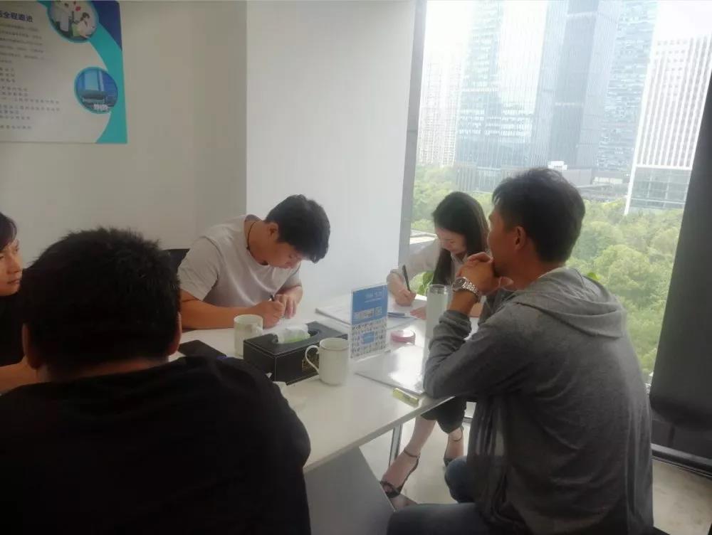 熱烈祝賀張總、宋總、溫總簽約創(chuàng)綠家河南省鄭州市區(qū)級代理！