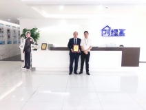 熱烈祝賀尚總、鄧總夫婦簽約創(chuàng)綠家四川省市級(jí)代理！