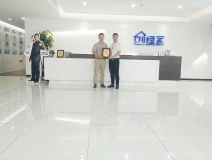 熱烈祝賀樊總簽約創(chuàng)綠家成都市區(qū)級(jí)代理！