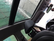 一輛汽車怎么能不受潮呢？