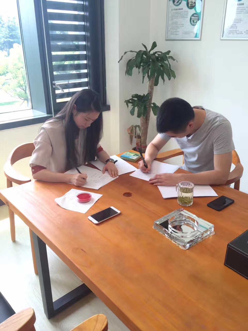 熱烈祝賀商丘曹總簽約創(chuàng)綠家！